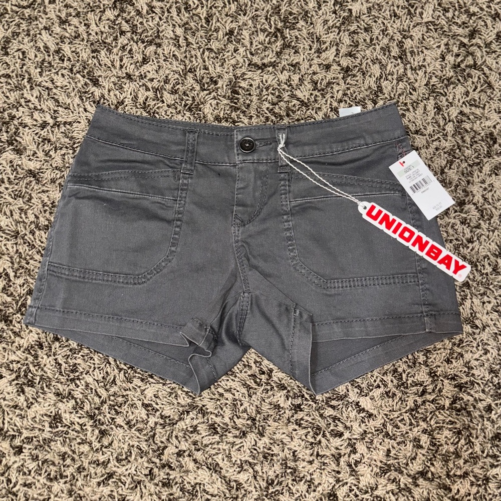 UnionBay Gray Low Rise Shorts